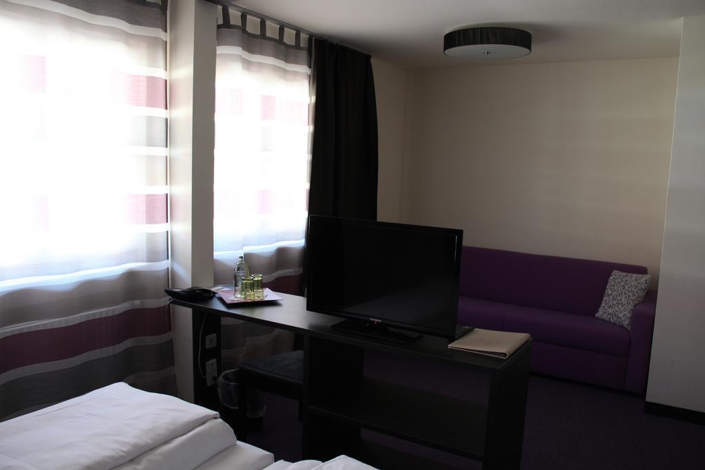 Amiga Hotel Muenchen Messe Zewnętrze zdjęcie